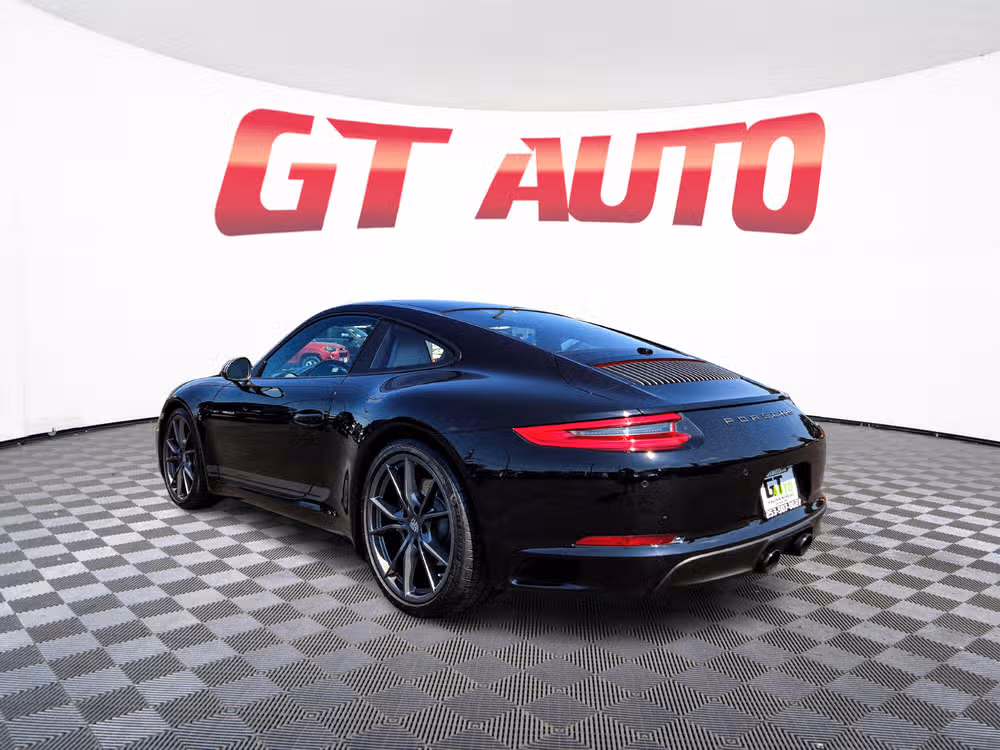 2019 Porsche 911 Carrera T Image 5