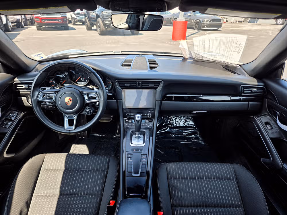 2019 Porsche 911 Carrera T Image 14