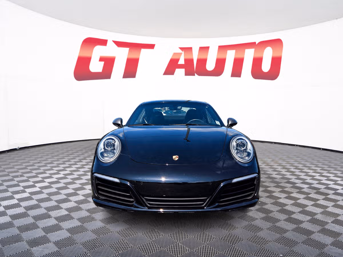 2019 Porsche 911 Carrera T Image 2