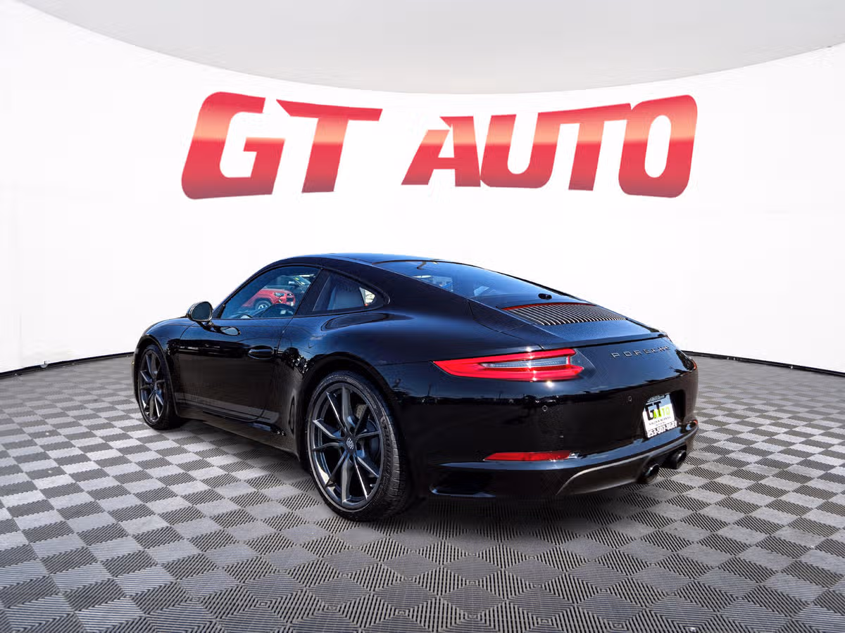 2019 Porsche 911 Carrera T Image 5