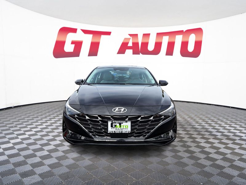 2023 Hyundai Elantra Limited photo 2