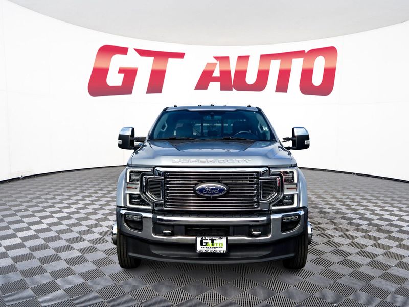 2021 Ford F-450 Super Duty Lariat Crew Cab Upper Image 2