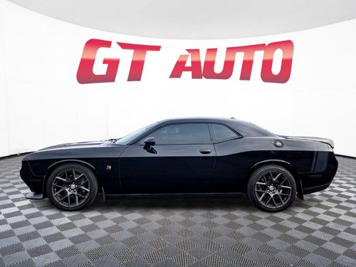 2016 Dodge Challenger 392 HEMI Scat Pack Shaker Lower Image 2