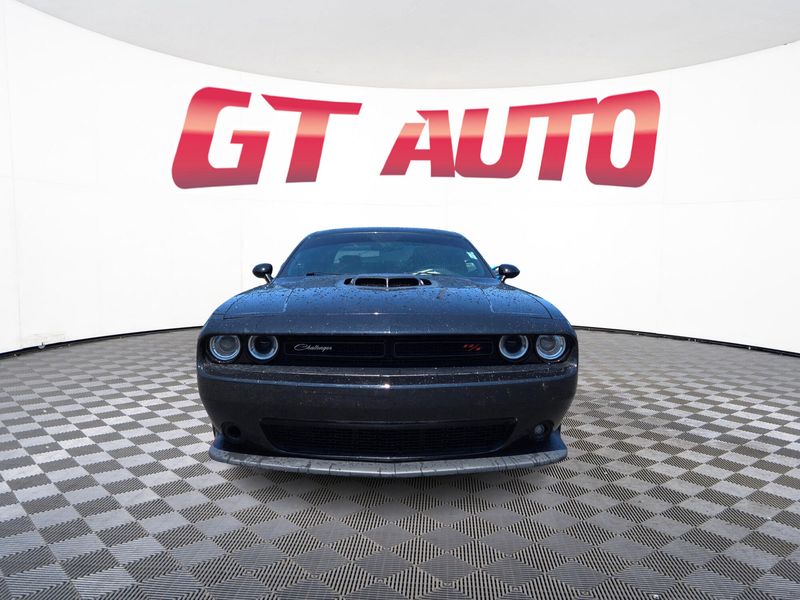2016 Dodge Challenger 392 Scat Pack Shaker photo 2