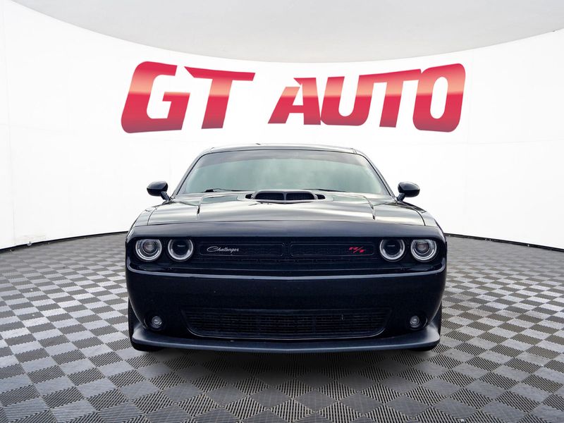 2016 Dodge Challenger 392 HEMI Scat Pack Shaker Upper Image 2