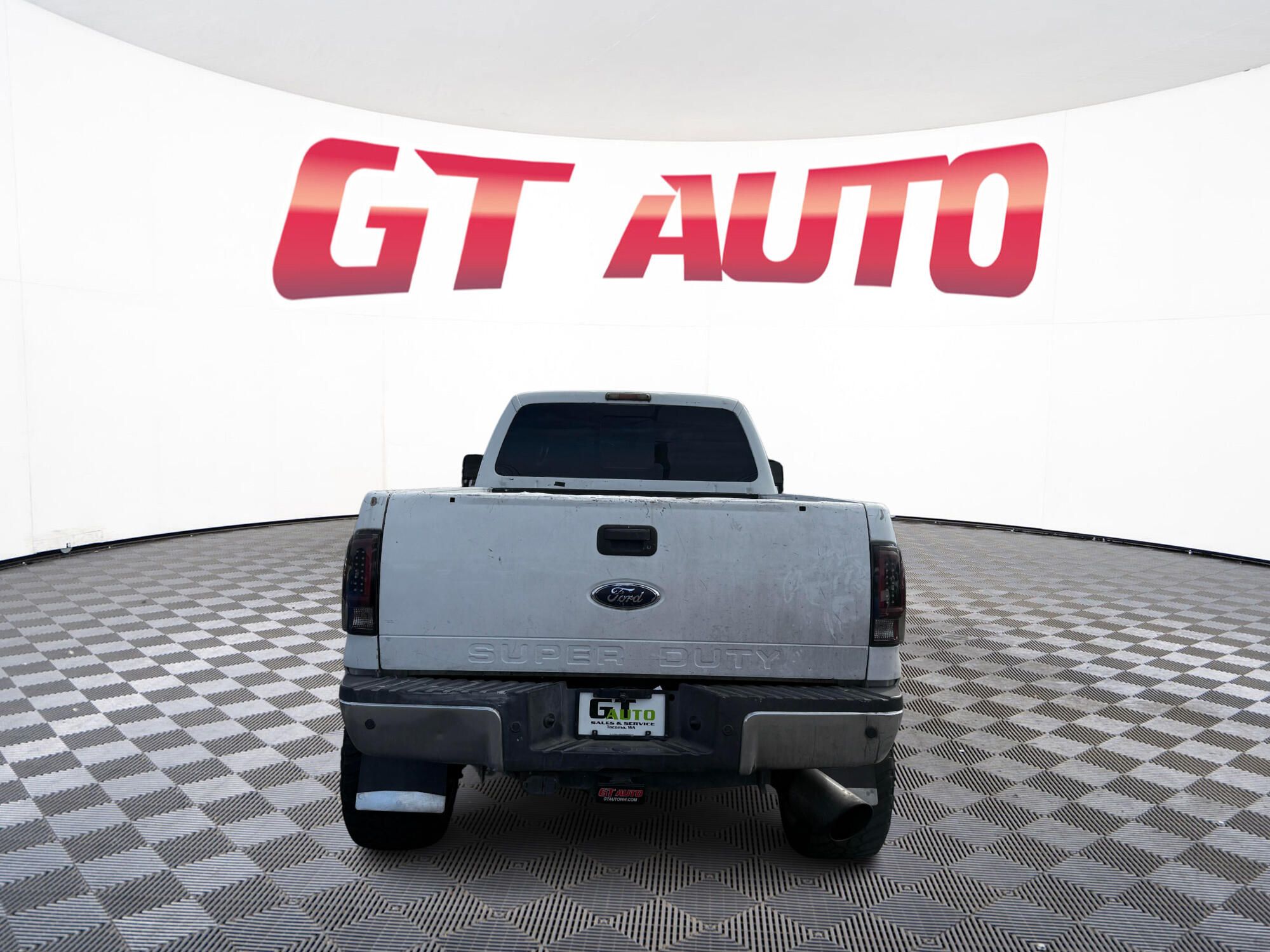 View vehicle photo 6