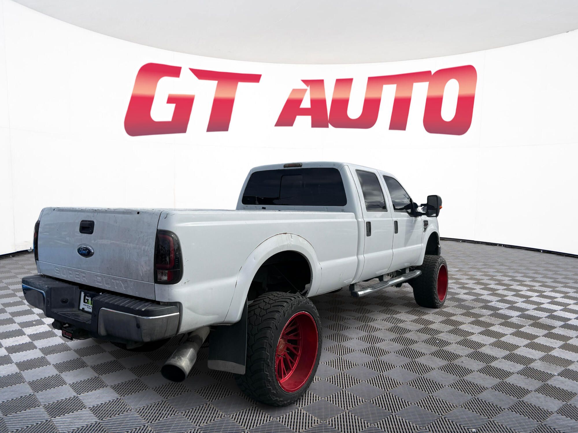 View vehicle photo 7