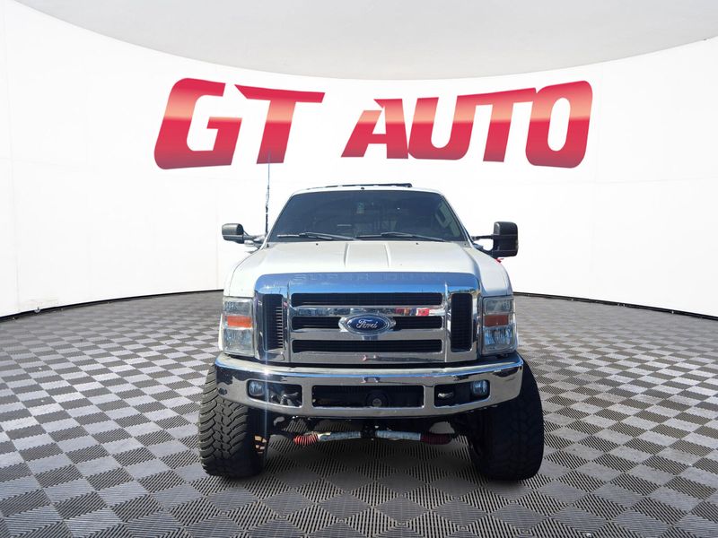 2008 Ford F-350 Super Duty Lariat Crew Cab Upper Image 2