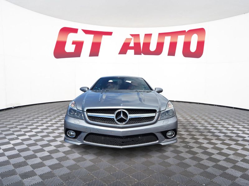 2011 Mercedes Benz SL 550 photo 2