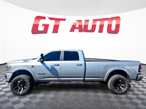 2022 Ram 3500 Laramie Crew Cab Lower Image 2