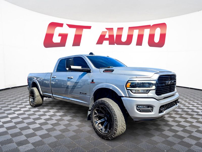 2022 Ram 3500 Laramie Crew Cab Upper Image 1