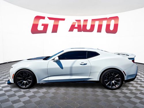 2018 Chevrolet Camaro ZL1 Lower Image 2