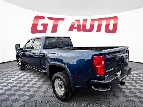 2023 Chevrolet Silverado 3500HD High Country Crew Cab Lower Image 3