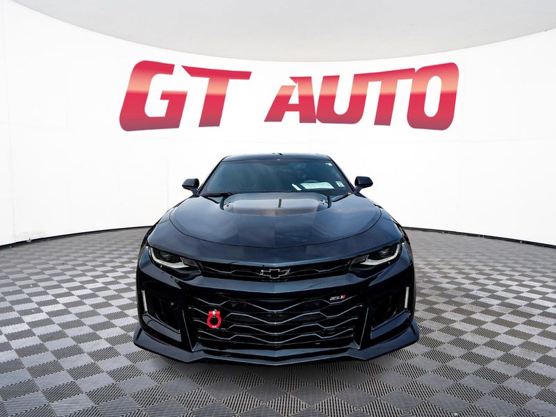 2022 Chevrolet Camaro ZL1 Upper Image 2