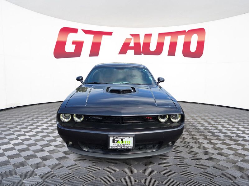 2016 Dodge Challenger R/T Plus Shaker photo 2