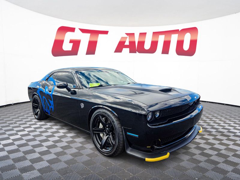2016 Dodge Challenger SRT Hellcat Upper Image 1