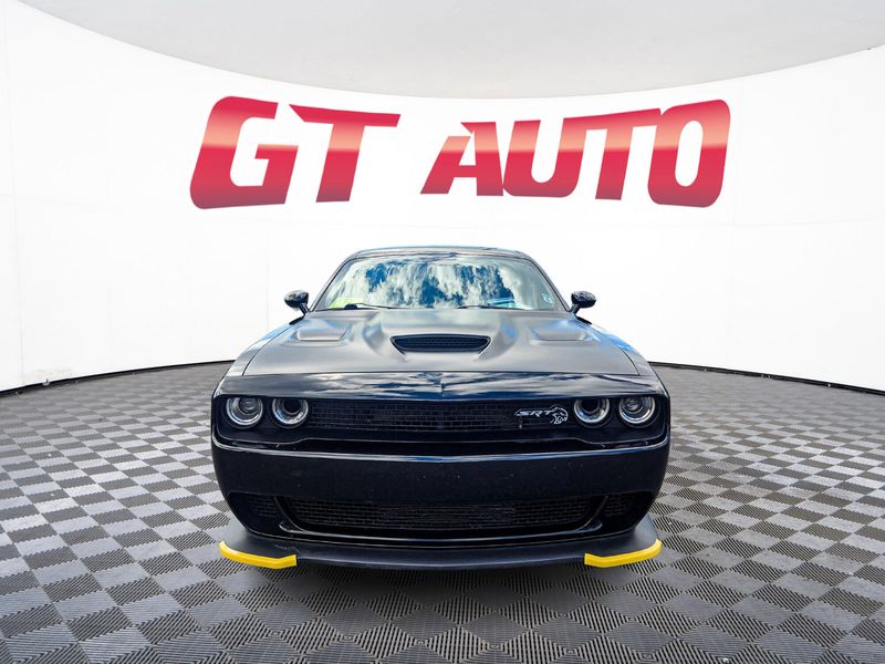 2016 Dodge Challenger SRT8 Hellcat photo 2