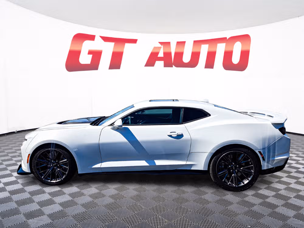 2022 Chevrolet Camaro ZL1 Lower Image 2