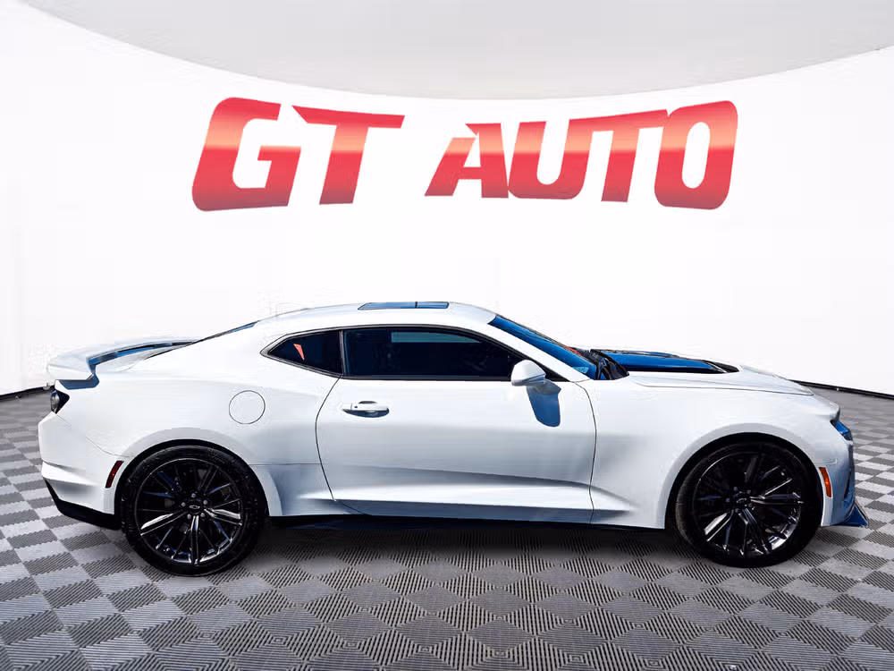 2022 Chevrolet Camaro ZL1 Image 8
