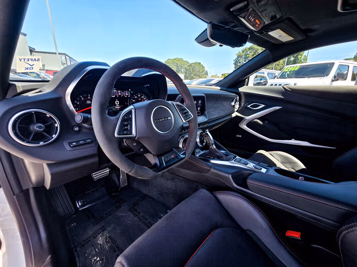 2022 Chevrolet Camaro ZL1 Image 9