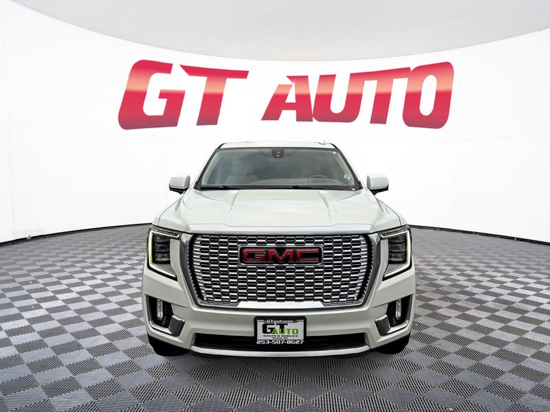 2021 GMC Yukon Denali Upper Image 2