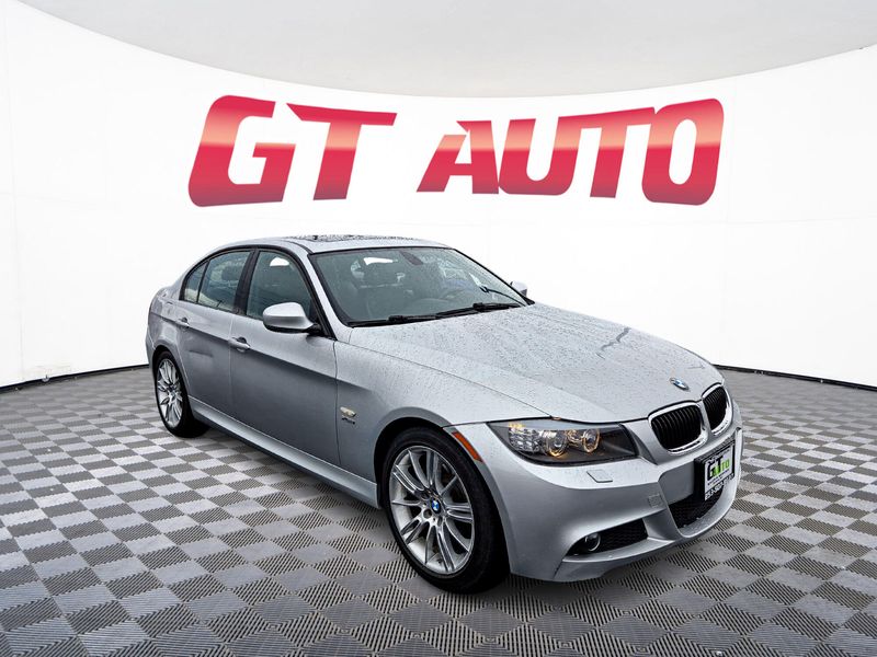 2011 BMW 3 Series 328i xDrive Upper Image 1