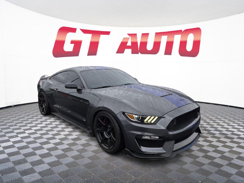 2016 Ford Mustang Shelby GT350 Upper Image 1