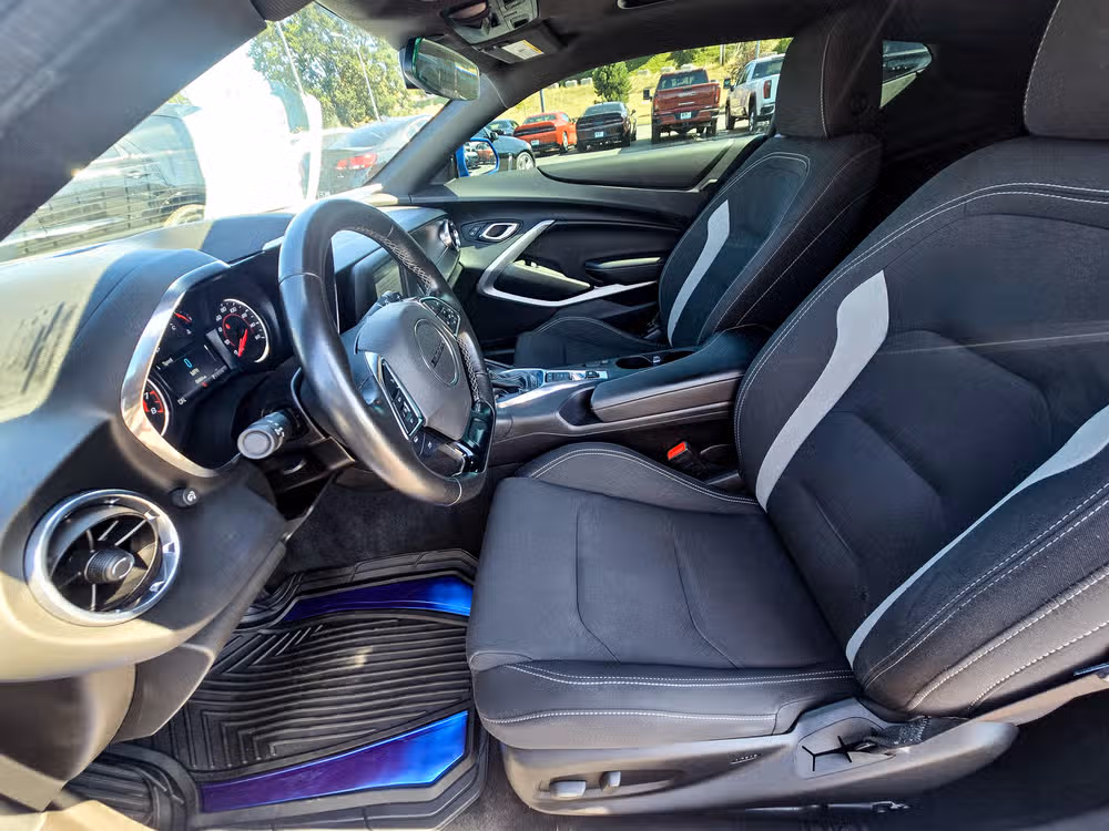 2018 Chevrolet Camaro LT Image 16