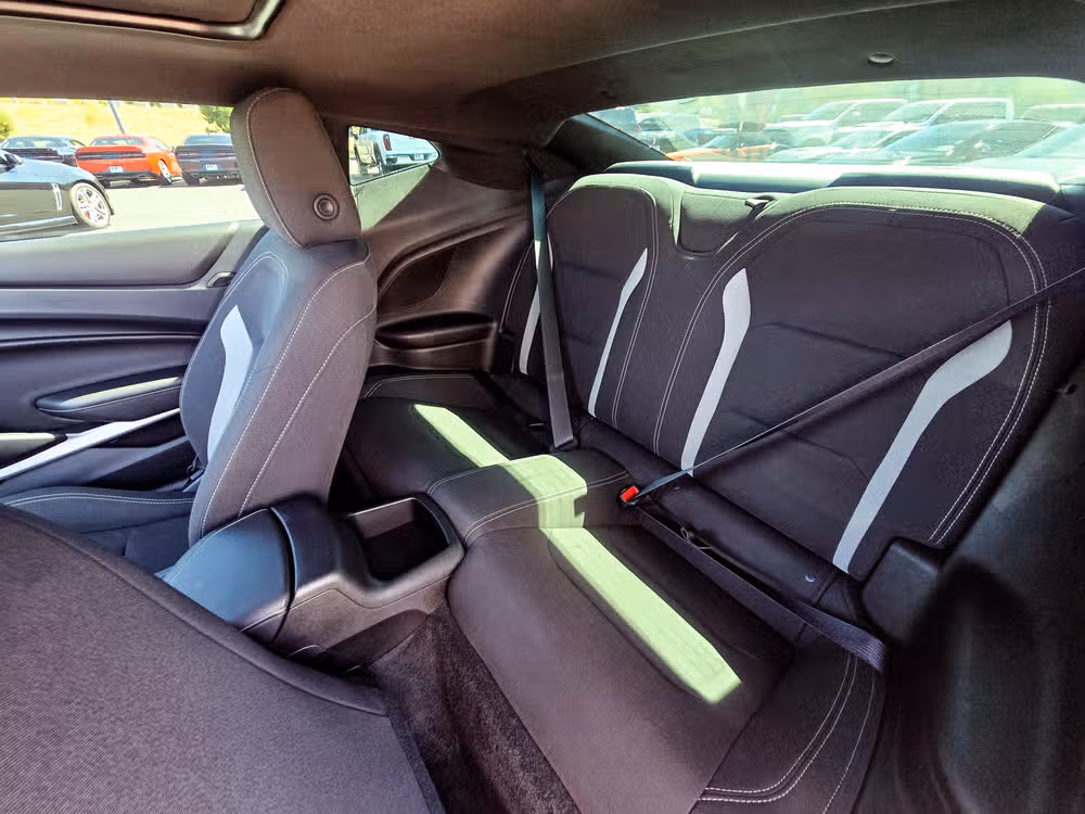 2018 Chevrolet Camaro LT Image 18