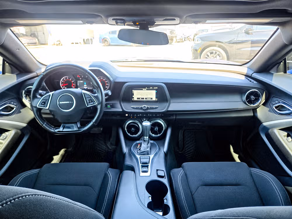 2018 Chevrolet Camaro LT Image 23