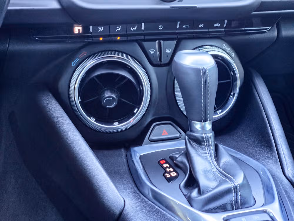 2018 Chevrolet Camaro LT Image 25