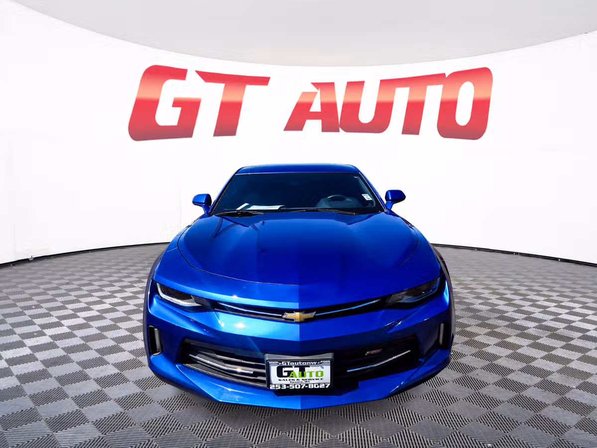 2018 Chevrolet Camaro LT Image 2