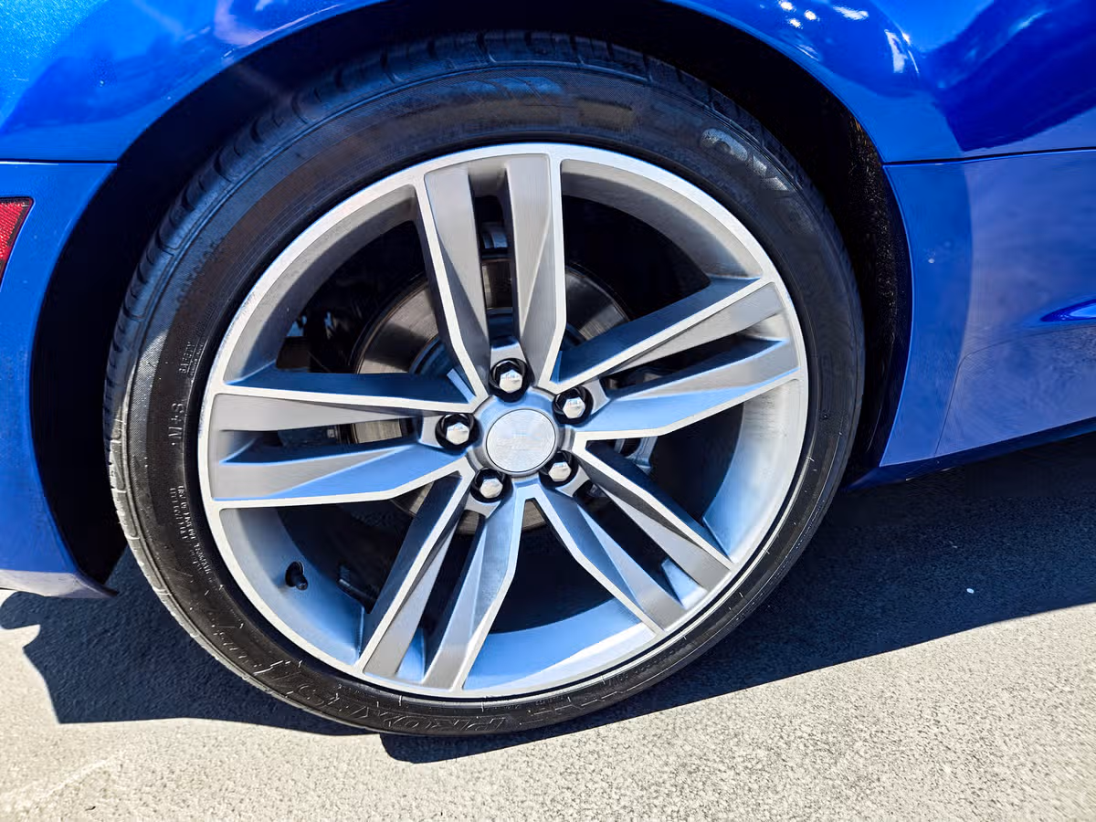 2018 Chevrolet Camaro LT Image 14