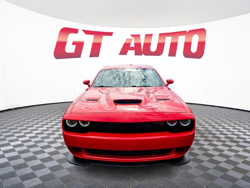 2015 Dodge Challenger SRT Hellcat Upper Image 2