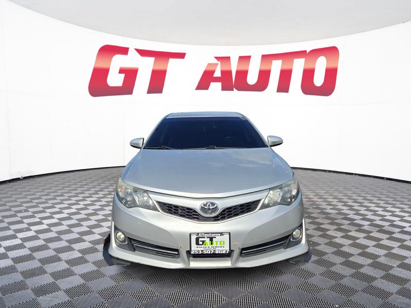 2012 Toyota Camry SE Upper Image 2