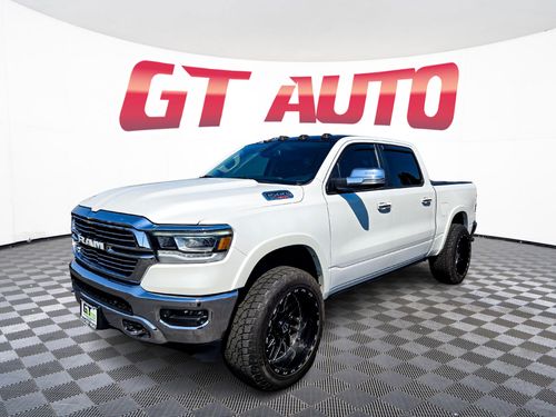 2020 Ram 1500 Laramie Crew Cab Lower Image 1