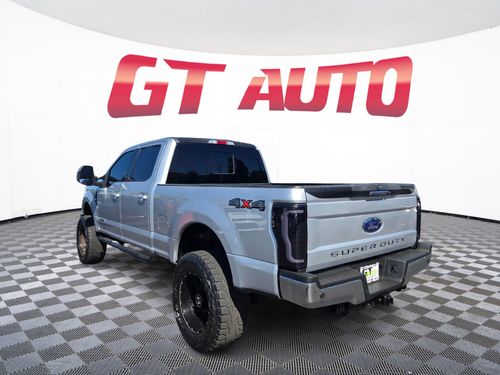 2019 Ford F-250 Super Duty Lariat Crew Cab Lower Image 3