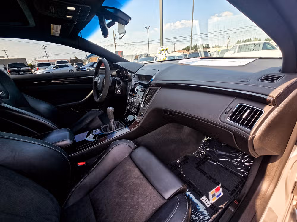 2013 Cadillac CTS-V Base Image 25