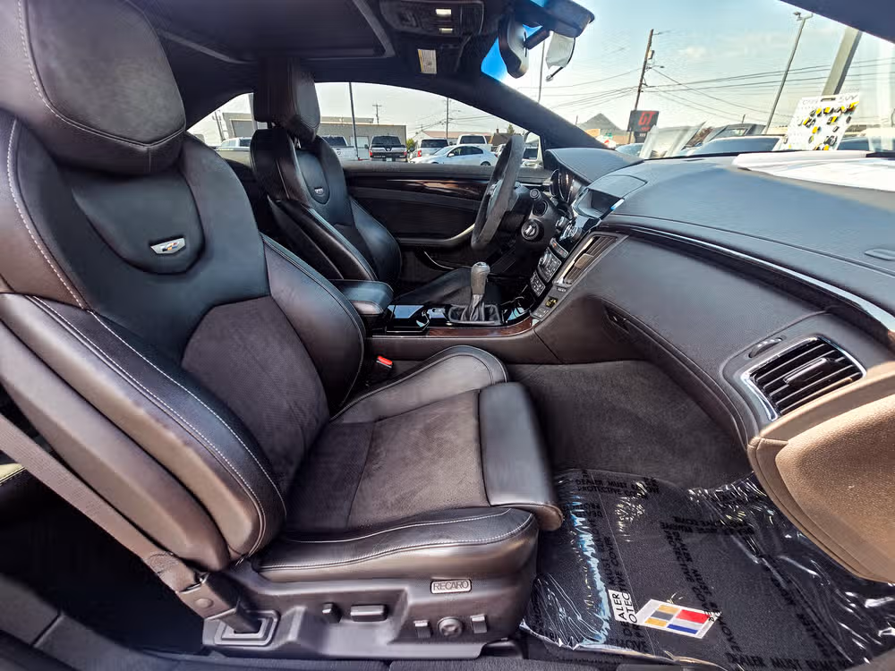 2013 Cadillac CTS-V Base Image 26