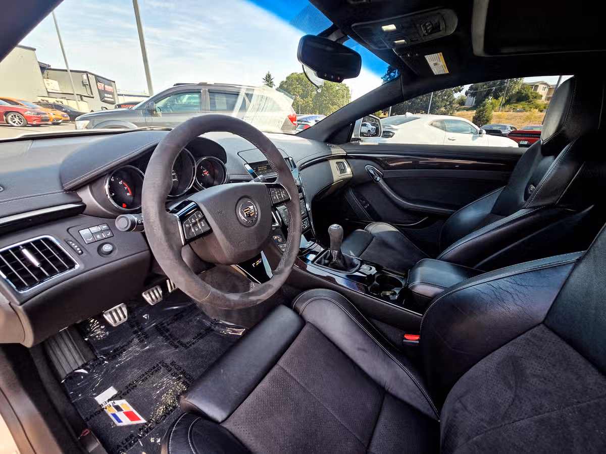 2013 Cadillac CTS-V Base Image 19