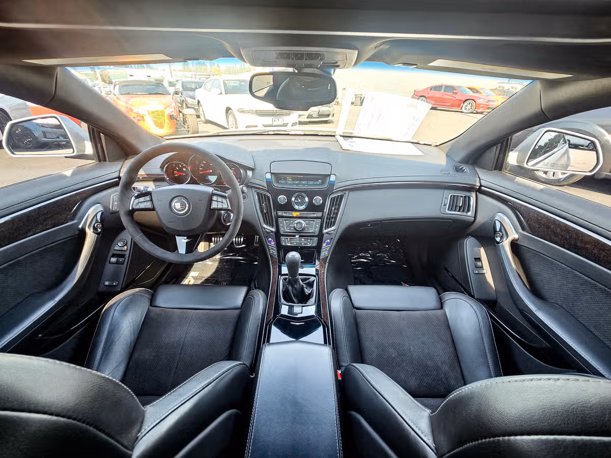 2013 Cadillac CTS-V Base Image 30