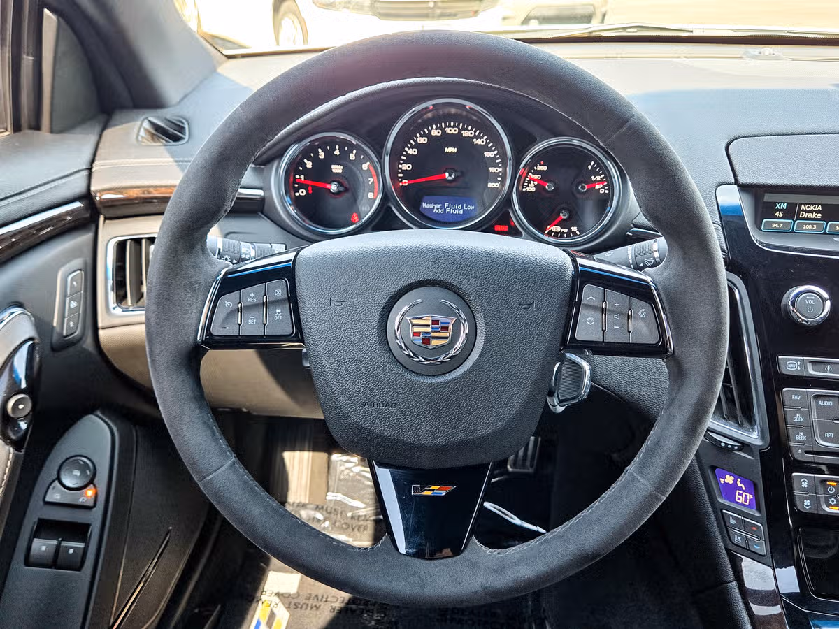 2013 Cadillac CTS-V Base Image 37