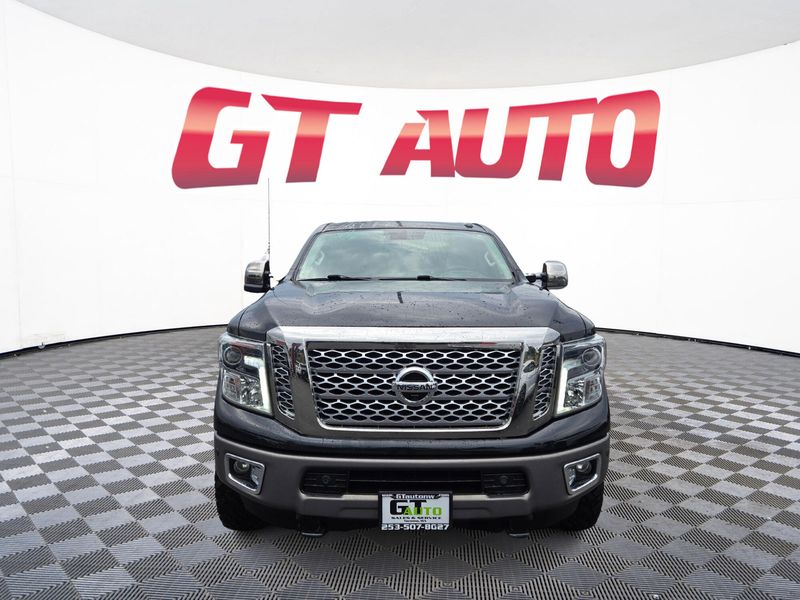2016 Nissan Titan XD Platinum Reserve Crew Cab Upper Image 2