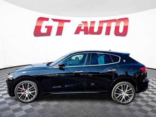 2017 Maserati Levante S Lower Image 2