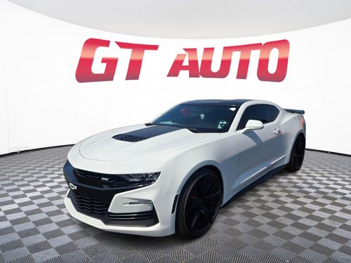 2019 Chevrolet Camaro SS Lower Image 1