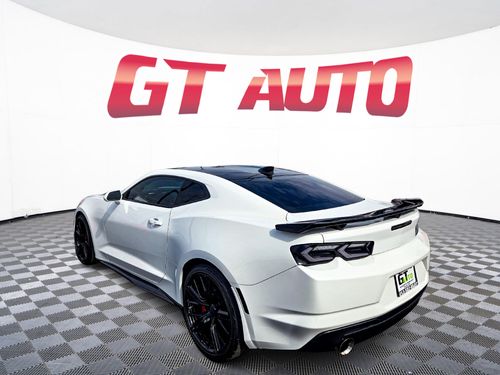 2019 Chevrolet Camaro SS Lower Image 3