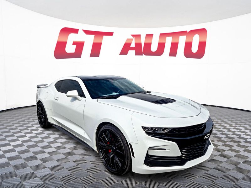 2019 Chevrolet Camaro SS Upper Image 1