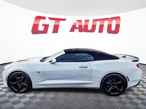 2016 Chevrolet Camaro SS Lower Image 2