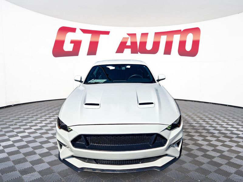 2019 Ford Mustang GT Upper Image 2