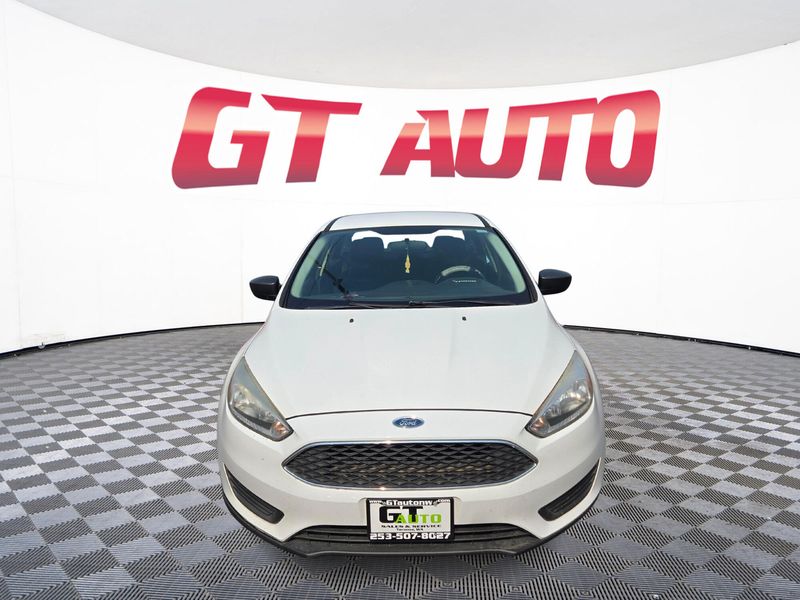 2017 Ford Focus S Upper Image 2